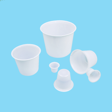 Polystyrene Four-Spout Beakers Disposable Measuring Cups